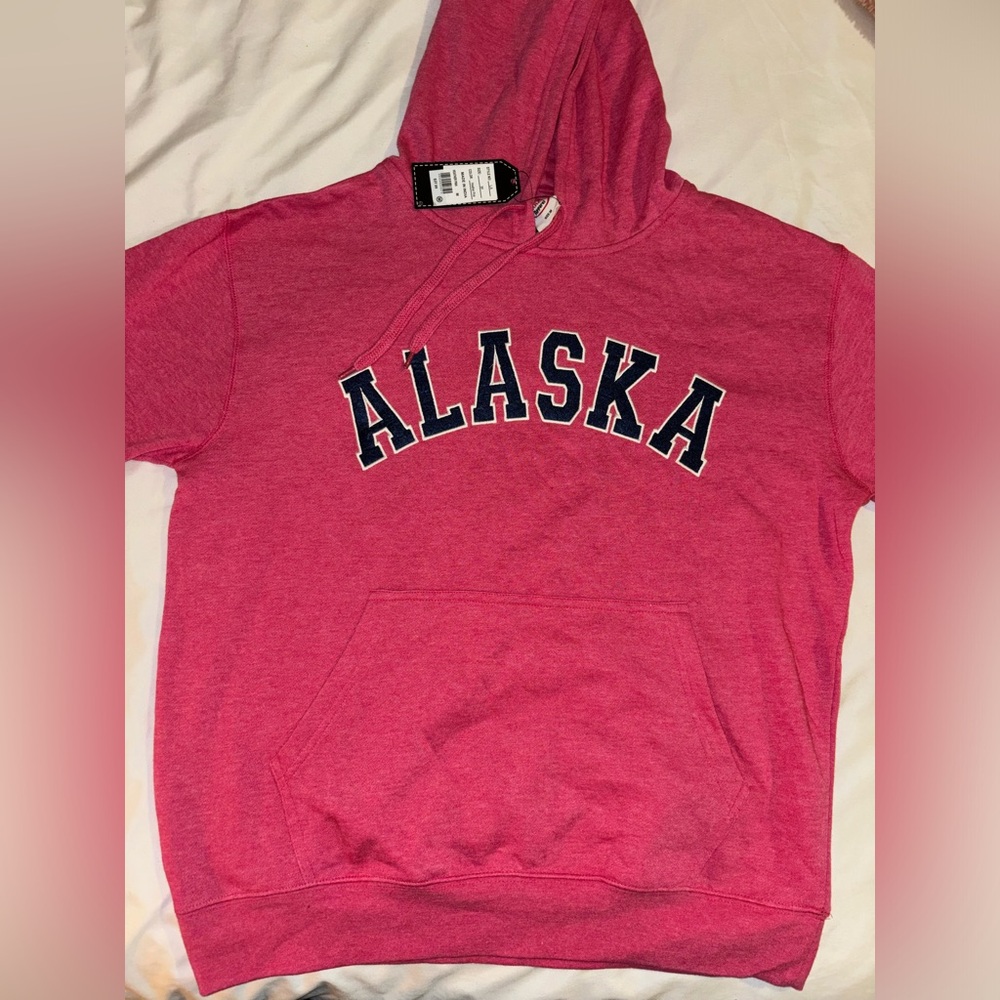 Comfy crazy apparel pink Alaska sweatshirt. New with tags. Size M